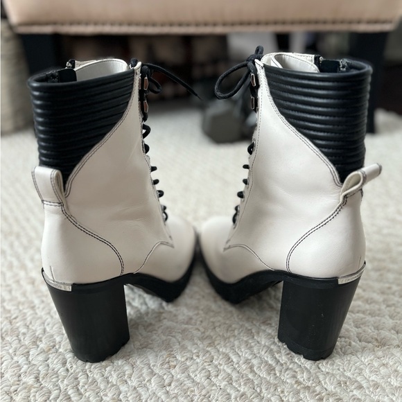 Michael Kors Leather Lace up boots - Picture 5 of 5